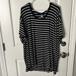 Black and white striped short sleeve T shirt XXL